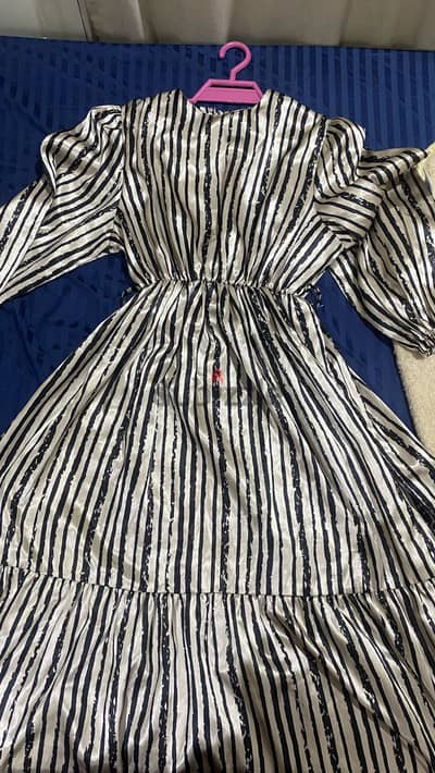 very light use silky evening dress