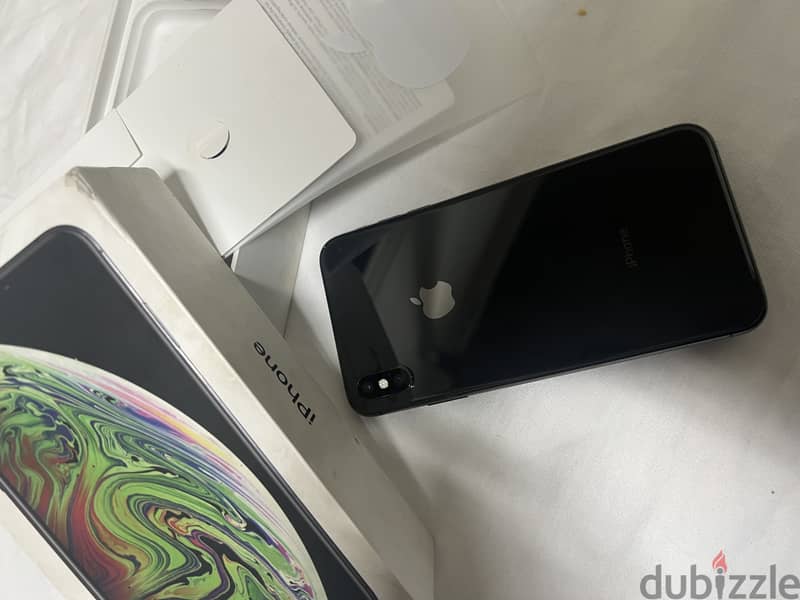 Apple - iPhone XS Max 2