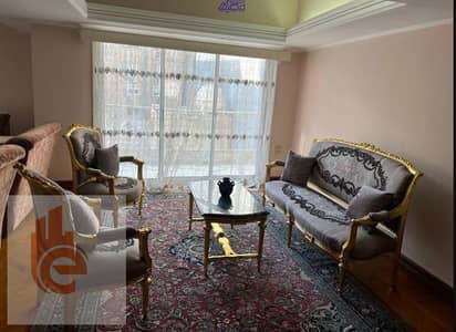 شقـة 250 م مفروشـة بـ سـابا باشا / ثالث نمرة بحــر