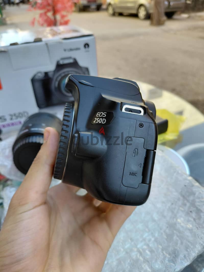 Canon 250D 5