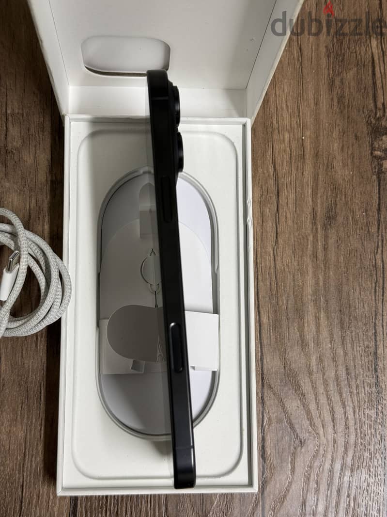 Apple - iPhone 16 Pro Max 3