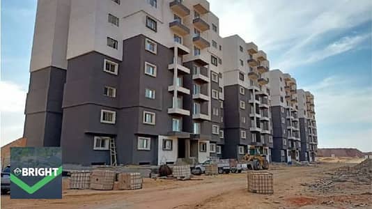 لراغبي الاستثمار شقه باقل سعر في ال R7 العاصمه الاداريه استلام خلال سنه كمبوند ستاو بجوار الجامعه البريطانيه مباشره علي بعد دقايق من حي السفارات