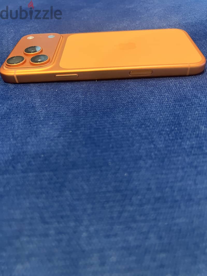 Apple - iPhone 17 Pro Max 4