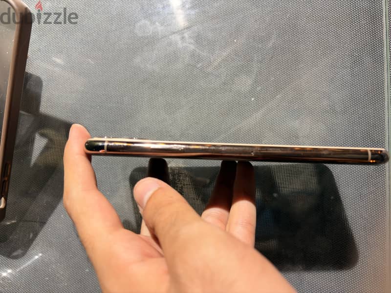 Apple - iPhone 11 Pro Max 2