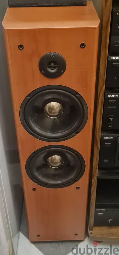 Denon hifi high quality audio speakers with very powerfull bass