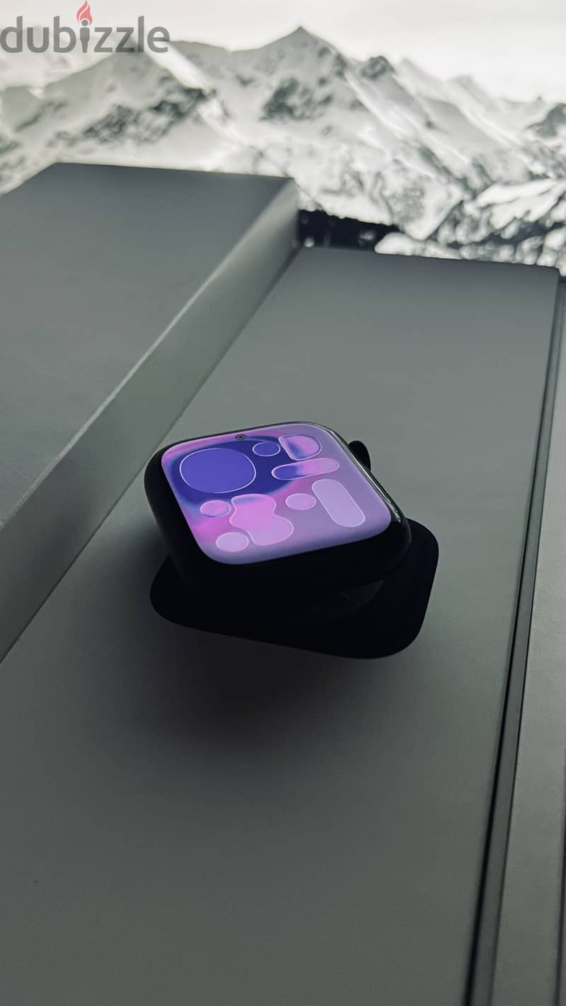 Apple watch series 8 100% 4