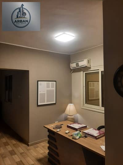 For rent, a new fully furnished studio with a private entrance in Zahraa El Maadi, the seventh sector, in a quiet and upscale location, distinguished next to all services, transportation, and the ring road.