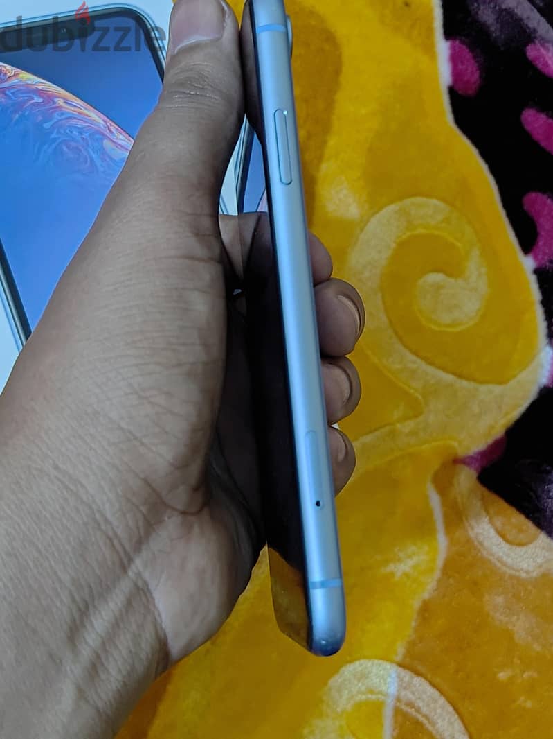 iPhone XR 3