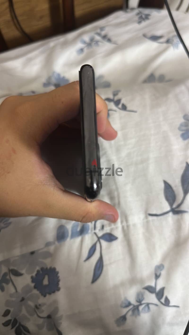 Apple - iPhone 11 Pro Max 2