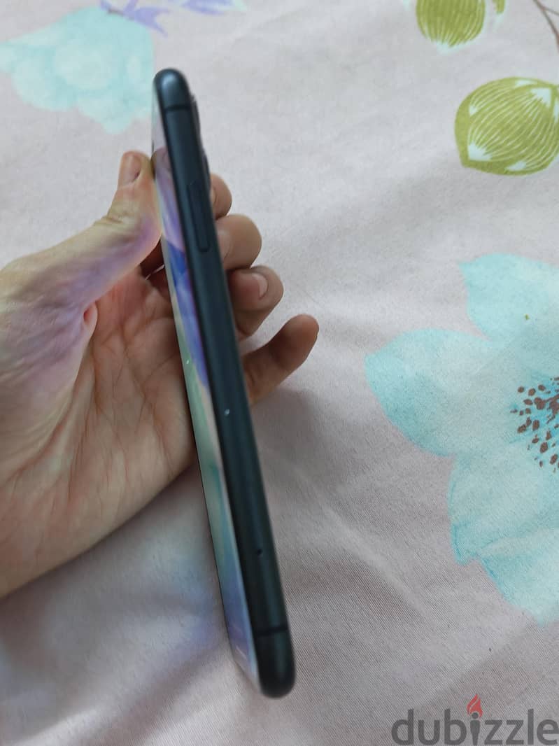 Apple - iPhone 11 4