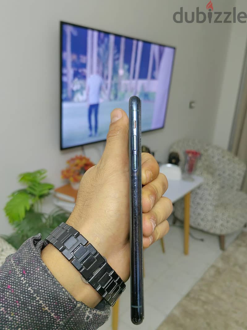 Apple - iPhone 11 Pro Max 2