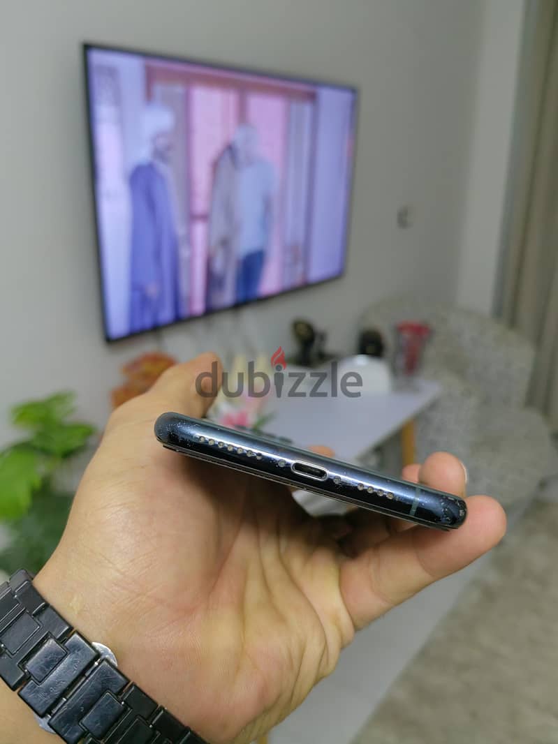 Apple - iPhone 11 Pro Max 3