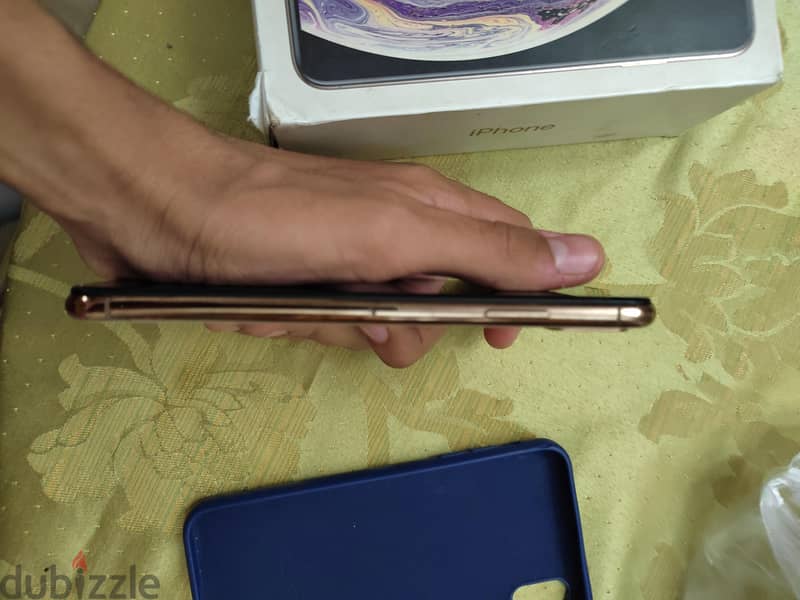 iPhone XS Max 1