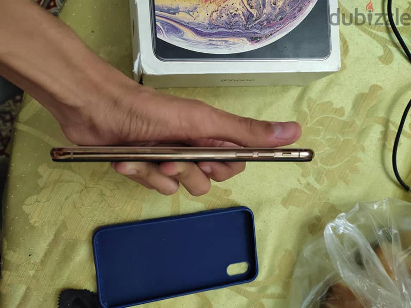 iPhone XS Max 6