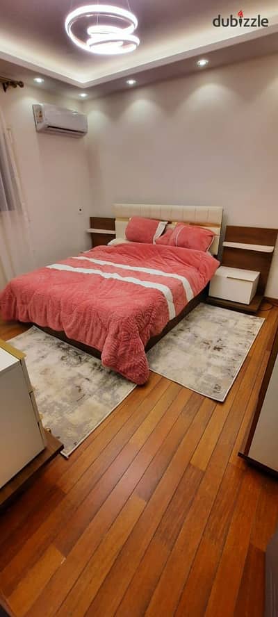 Furnished studio for rent in Degla, Maadi; high-end finishes with hotel-style furnishings.