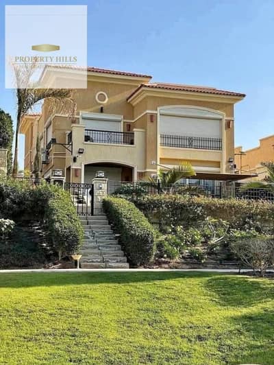 Ready to move Villa for sale very prime location 300 sqm 4 bedrooms in la vista city landscape view 10% down payment with 8 years installments