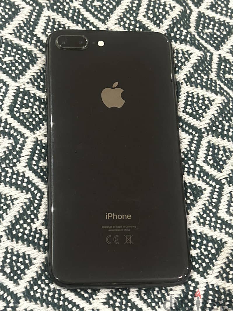 Apple - iPhone 8 Plus 3