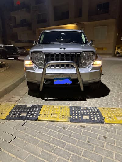 جيب kk  2013  Cherokee KK
