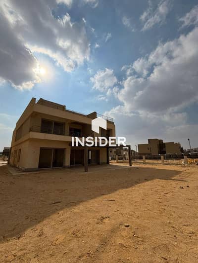فيلا مستقلة للبيع (ريسيل )جاهزة للاستلام  في بالم هيلز القاهرة الجديدة، نموذج M، بمساحة 256 متر.