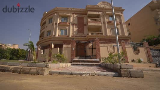 With an area of 170 m + 40 m terrace, an apartment in the Violet Villas in the Fifth Settlement