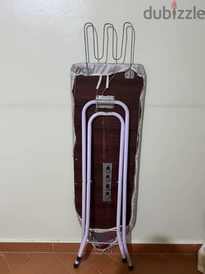 Ironing Board. ترابيزة مكواه