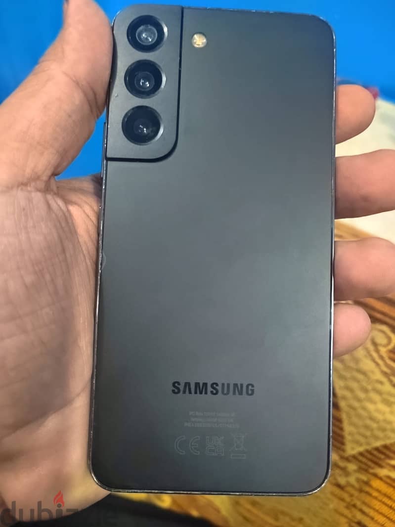Samsung S22 8