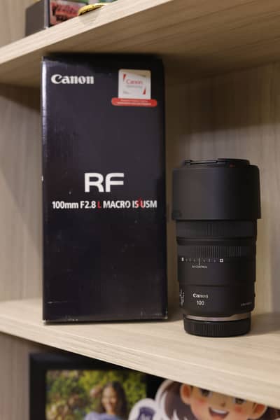 Canon RF 100mm Macro f2.8