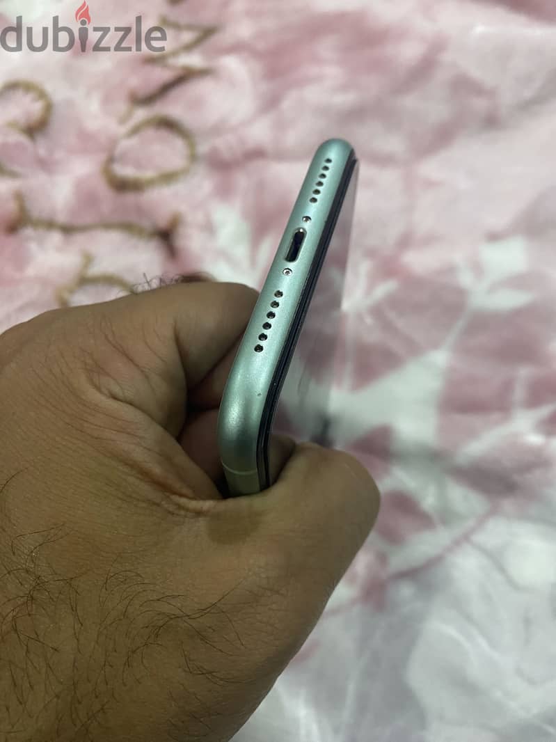 Apple - iPhone 11 6