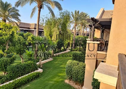 فيلا ستاندالون للبيع بحمام سباحه فيو علي الجولف في Katameya Dunes  الايجار شامل مطبخ ضخم و التكيفات
