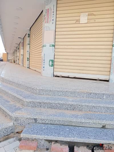 محل للايجار شارع عمومى 125 متر حدائق الاهرام
