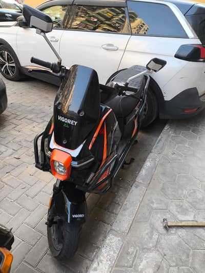 سكوتر كهرباء فيجورى لانسر 2000 وات