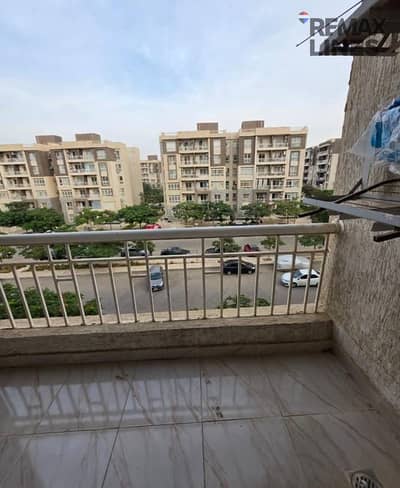 شقة ٧٨ م ايجار في مدينتي بي١٢ غرفتين نوم وحمام فيو مفتوح