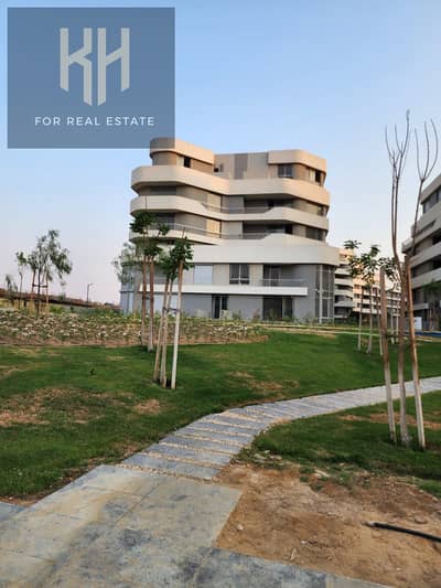 Ready for immediate handover: 74-square-meter apartment for sale at Bloomfields, Mostakbal City—located near Madinaty and Sarai.