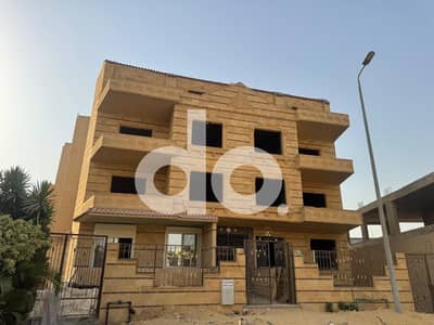 شقة 330م فيو جاردن بـ غرب الجولف استلام فوري