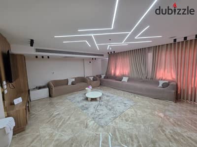 شقة متشطبة للبيع في كمبوند زايد ريجنسي – الشيخ زايد Zayed Regency Compound – Sheikh Zayed  استلام فوري - موقع ميز باطلالة مفتوحة