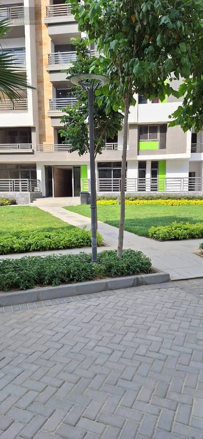 شقة للبيع في The Icon Residence – التجمع الخامس بجوار الجامعة الأمريكية | 153م² + جاردن 50م² | 3 غرف نوم | بحري | بالتقسيط حتى 2033