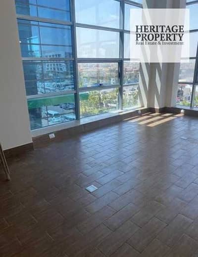 للبيع مكتب في توب 90 مول - القاهره الجديدة