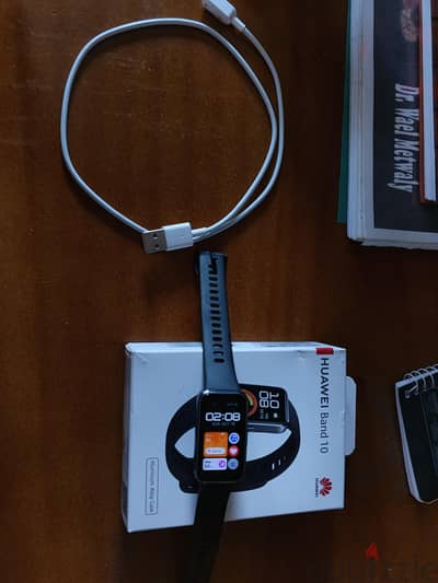 Huawei band 10 ممتازة
