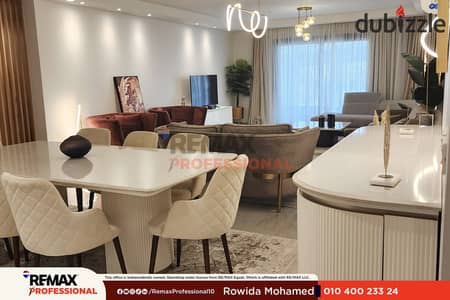 مساحات خضراء واسعة مطلات مفتوحة علي اللاجون شقة للبيع في سكاي لاين سموحة