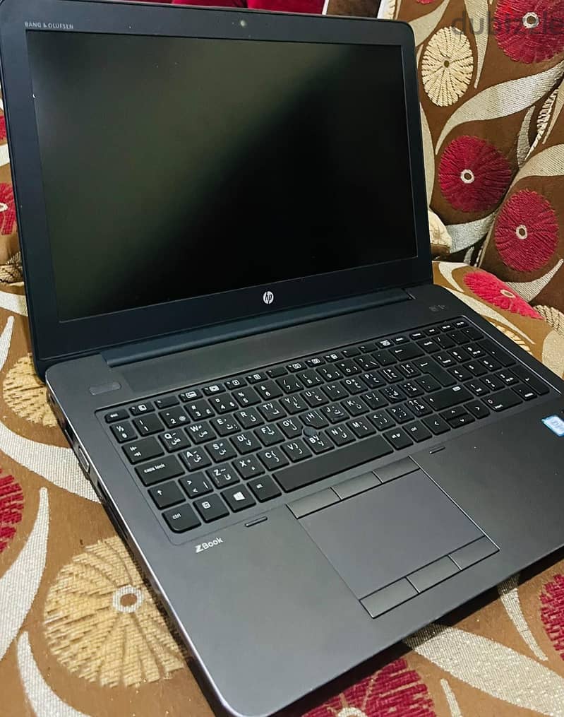 hp zbook  workstation 1