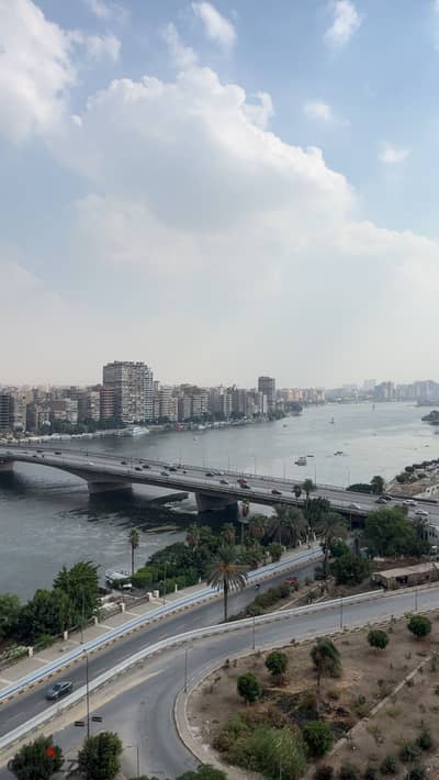 شقه للبيع ٢٦٣ متر في شارع النيل الجيزه تري النيل مباشر