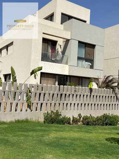 فيلا كورنر للبيع نازل عليها خصم اكتر من نص سعرها في الشروق بجوار الجامعة البريطانية و سوديك ايست مع تسهيلات في تقسيط سعرها علي 10 سنوات