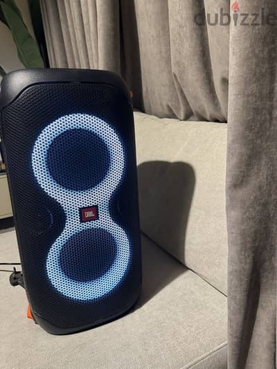 Jbl party box 110 جديده لم تستخدم غير مره واحده