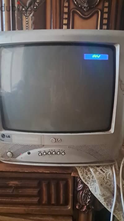 تليفزيون 14 بوصه الوان