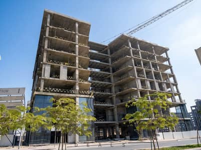 Businessmen opportunity resume your commercial activity in the strongest location in the Financial District