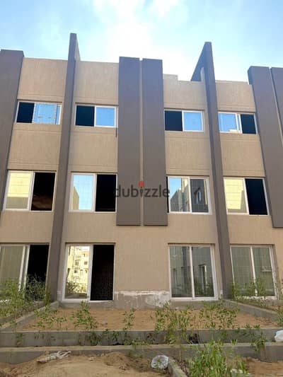 تاون هاوس للبيع 293 متر بجاردن حوض 1 بوابة 1 مدخل زايد 5 وصلة دهشور الحزام الاخضر الشيخ زايد