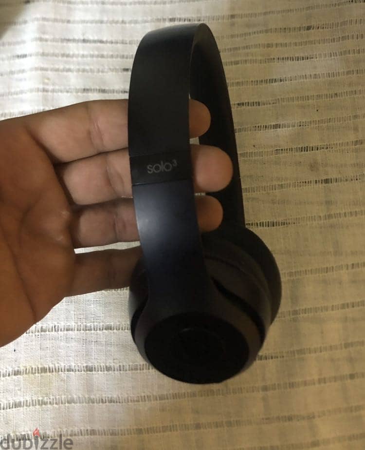 beats solo 3 Excellent condition 1