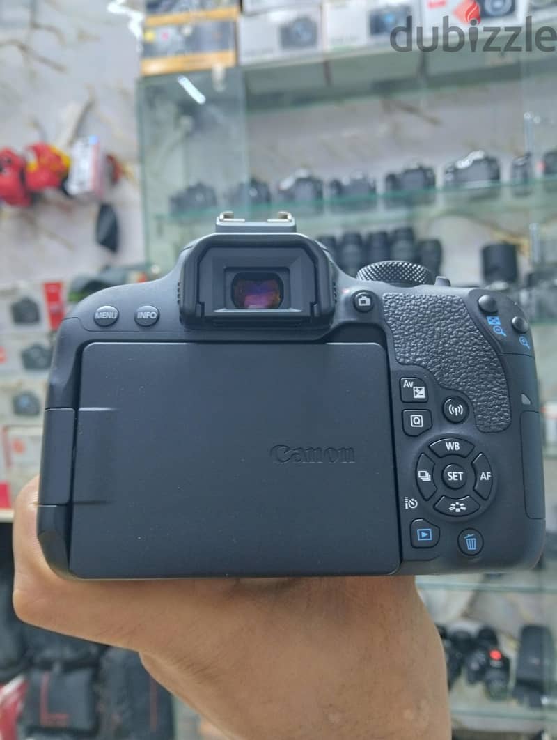 Canon 800D 2