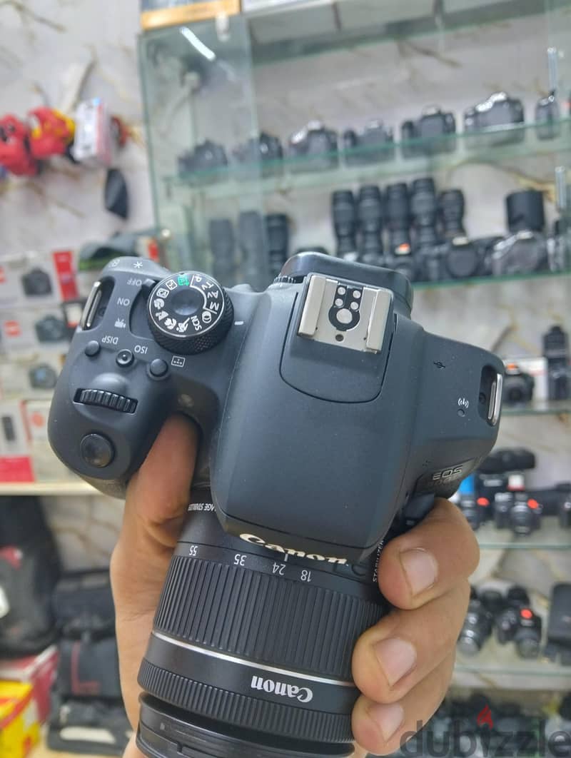 Canon 800D 3