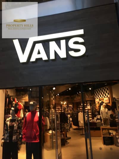 Instant pickup store at the mall on the north ninety, mall operating early, Fifth Settlement